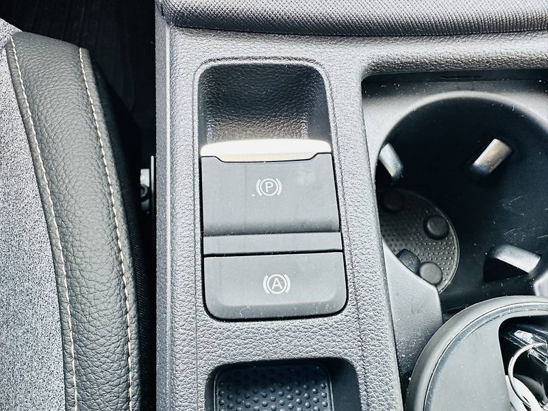 Škoda Octavia Combi Top Selection 2,0 TDI/11 - fotka 20 z 35