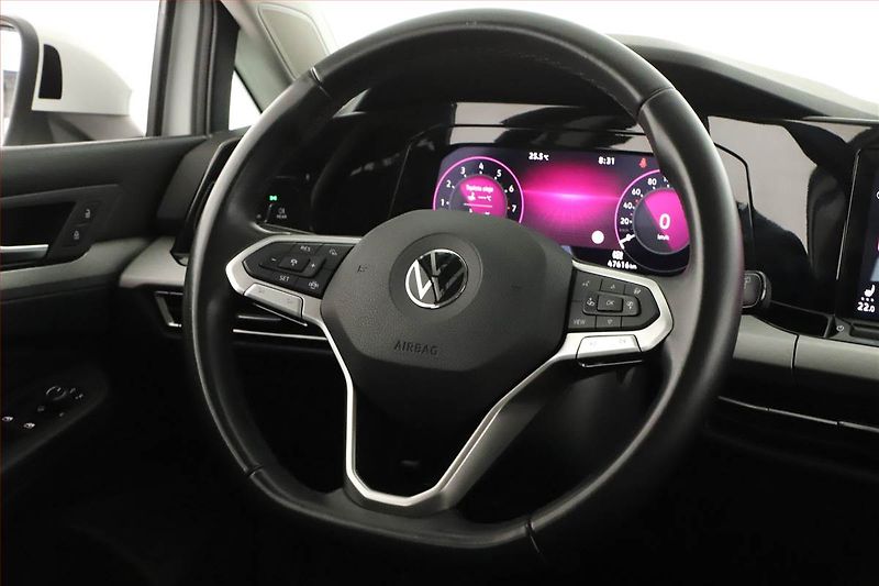 Volkswagen Golf (2022) Life 1.5 TSI - fotka 13 z 15