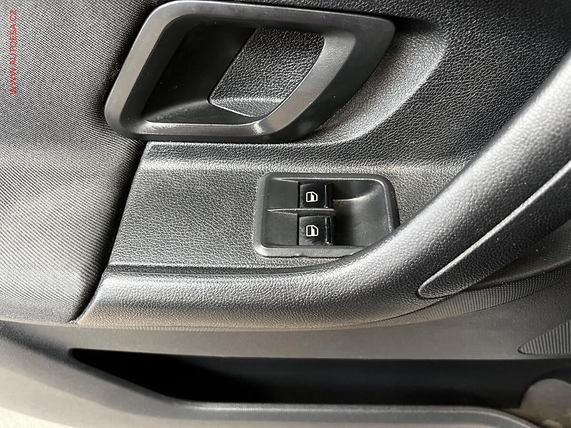 Škoda Fabia (2014) 1.2 TSi, ČR, AC, temp, STK3 - fotka 12 z 13