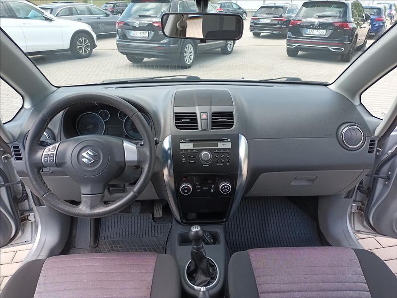 Suzuki SX4 1,6 VVT,88KW,4X4,VÝHŘEV,KOLA - fotka 14 z 47
