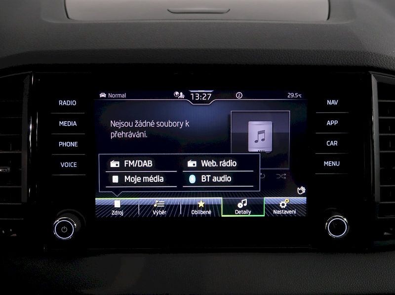 Škoda Karoq (2024) SPORTLINE 1.5TSI 110KW DSG - fotka 25 z 35