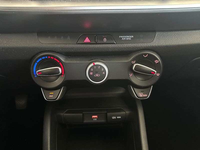 Kia Stonic (2024) 1.2 DPi,79HP,ČR,1.maj.záruka - fotka 15 z 22