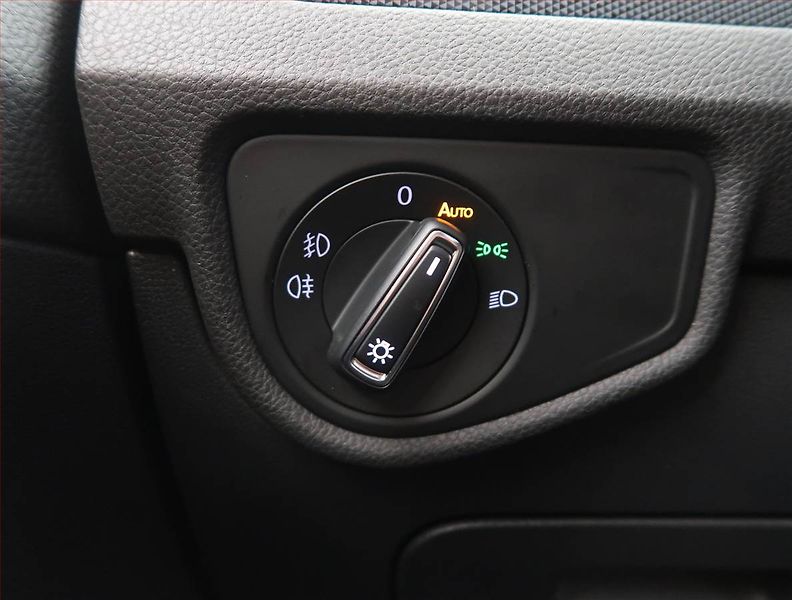 Volkswagen Touran (2020) United 2.0 TDI, Automat - fotka 19 z 22
