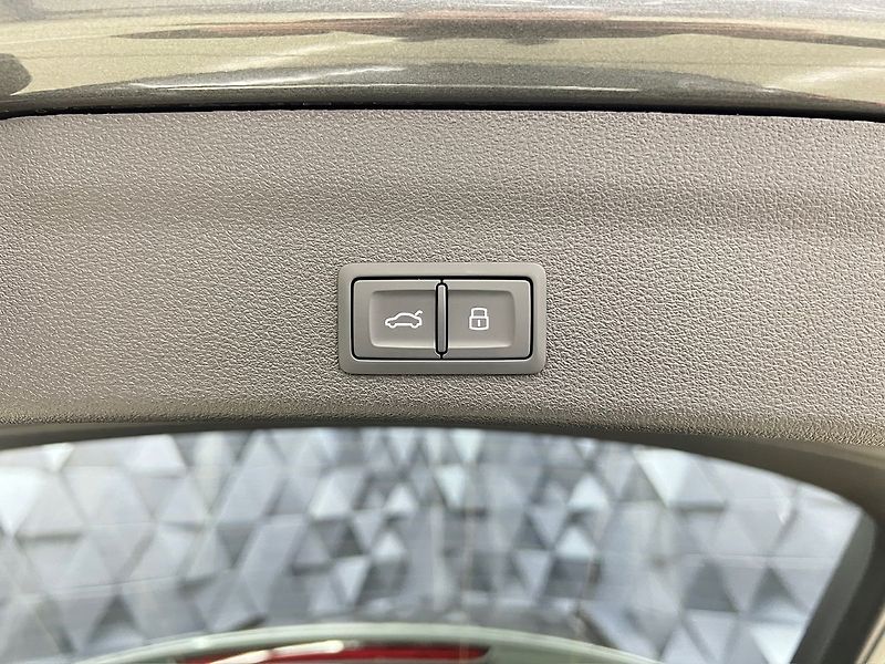Audi A6 50TDI QUATTRO S-LINE, BLACK - fotka 28 z 30