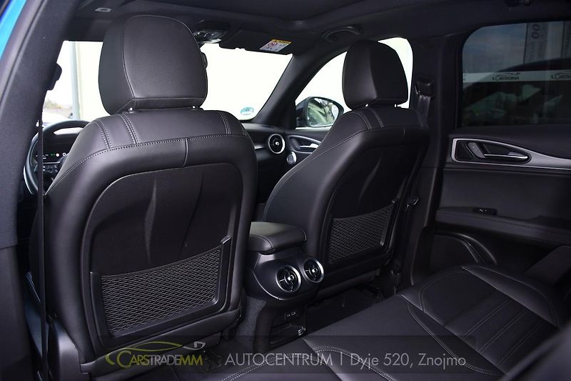 Alfa Romeo Stelvio 2.0 Turbo 16V 206kW Veloce Q4 - fotka 12 z 53