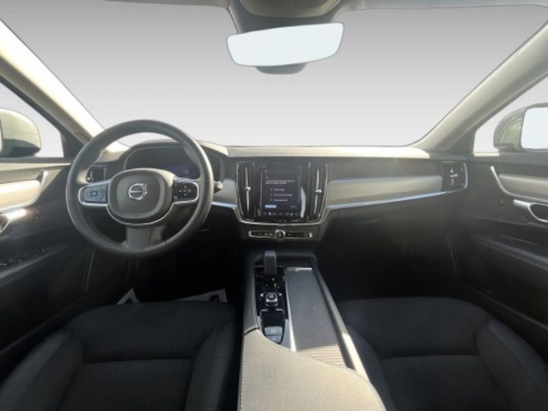 Volvo V90 CC B4 AWD Core NezTop Tažné - fotka 13 z 20