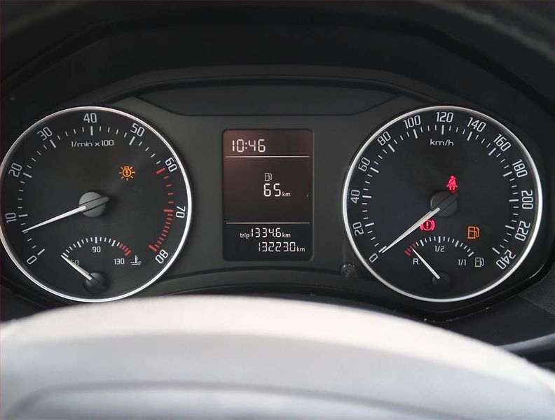 Škoda Octavia (2011) Ambition 1.2 TSI, Serv.kniha - fotka 11 z 16