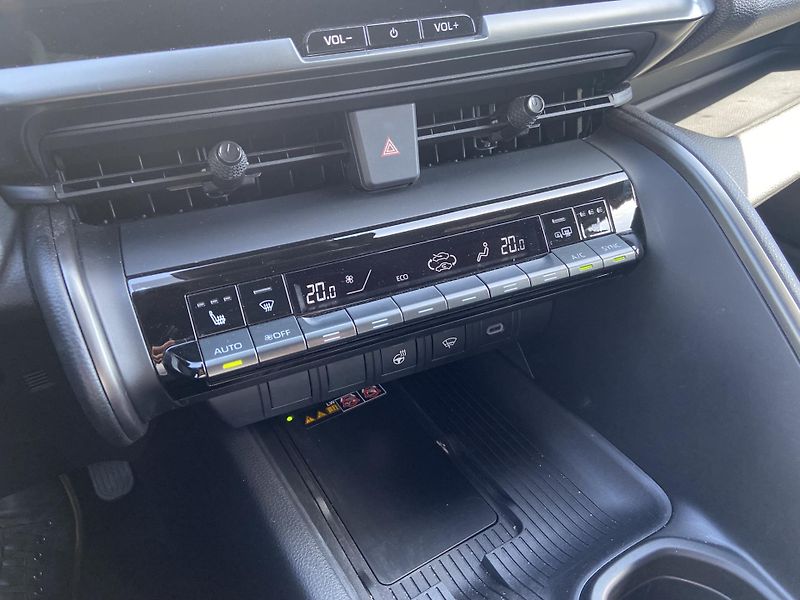 Toyota C-HR 2.0 HSD e-CVT Style - fotka 20 z 21
