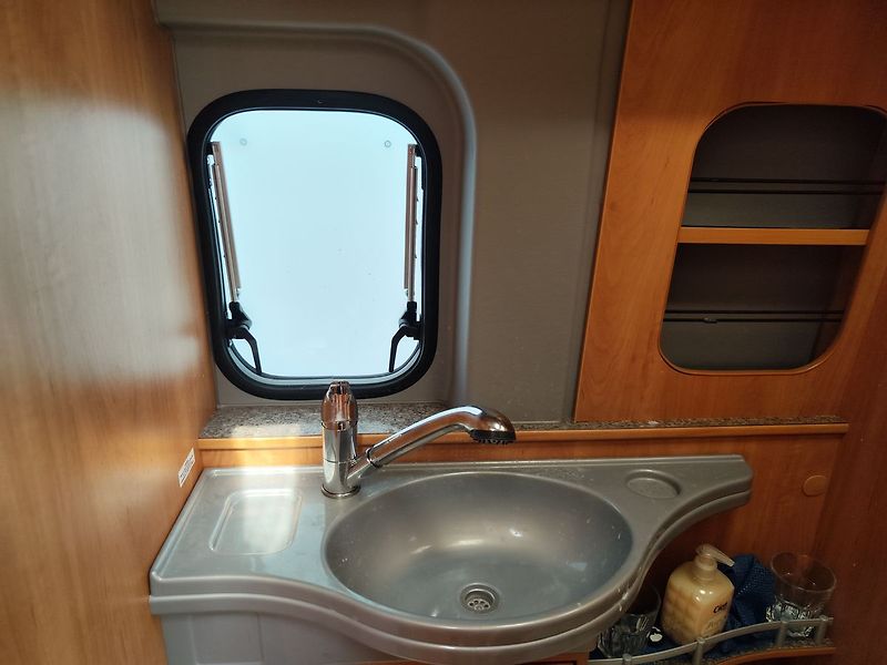 Ostatní 2.2 HDI/96kW D-Line Roadcamp - fotka 33 z 37
