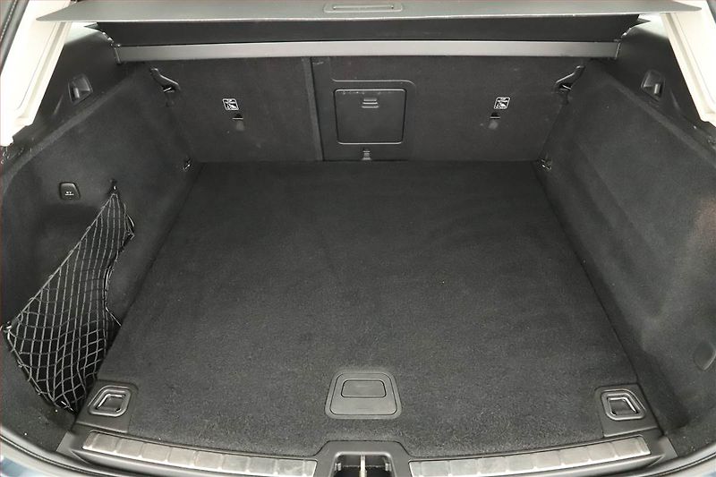 Volvo XC60 (2023) B4 - fotka 19 z 20