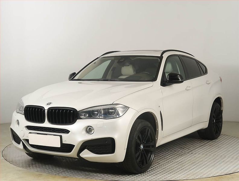 BMW X6 (2018) M Paket xDrive40d - fotka 2 z 25
