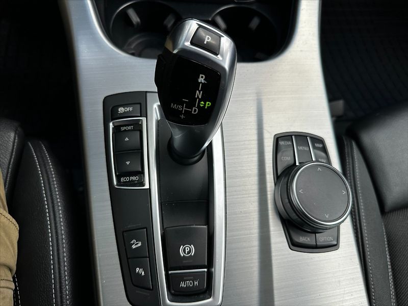 BMW X3 2,0 D 140kW-M PAKET-xDRIVE - fotka 26 z 39