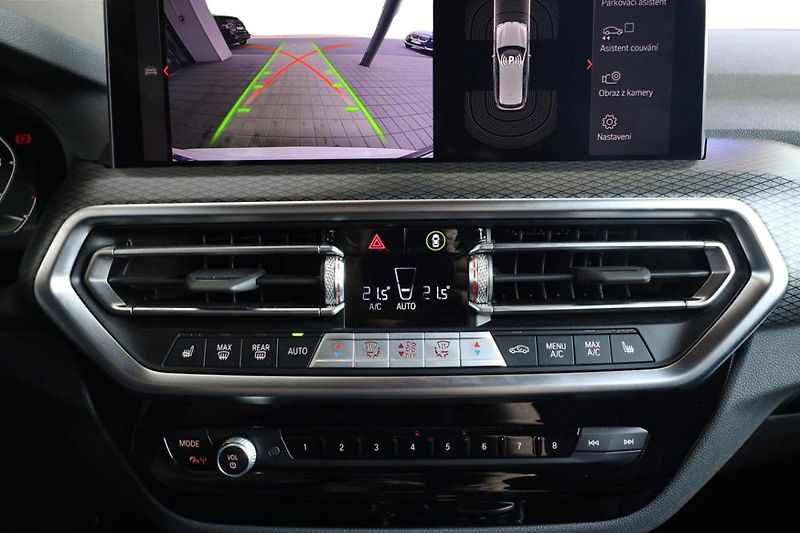 BMW X3 xDrive30i - fotka 11 z 24