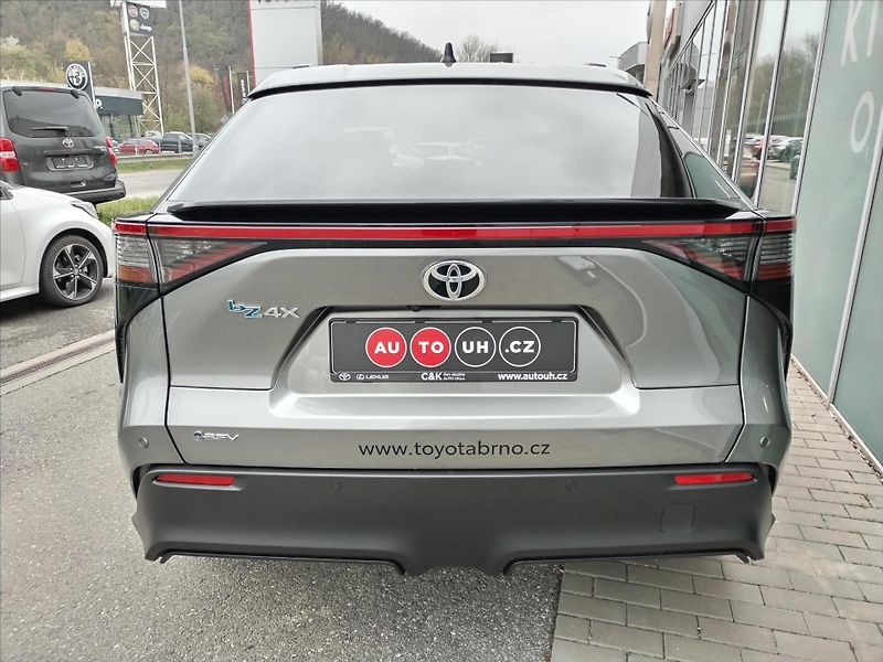 Toyota bZ4X BEV 73,1 kWh  STYLE FWD - fotka 9 z 14