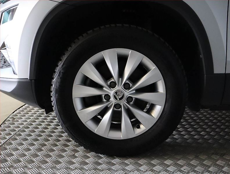 Škoda Karoq (2024) Ambition 1.5 TSI - fotka 15 z 19