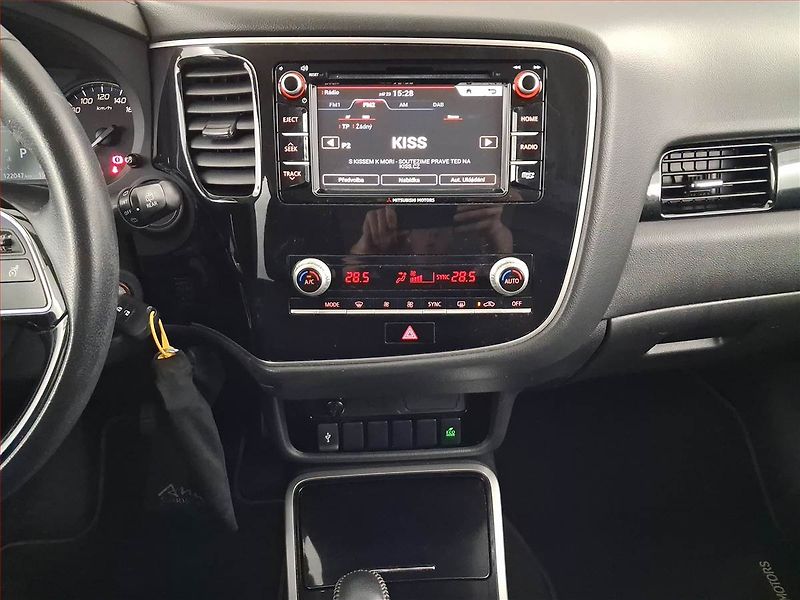 Mitsubishi Outlander (2021) Intense 2.0, Automat - fotka 12 z 20