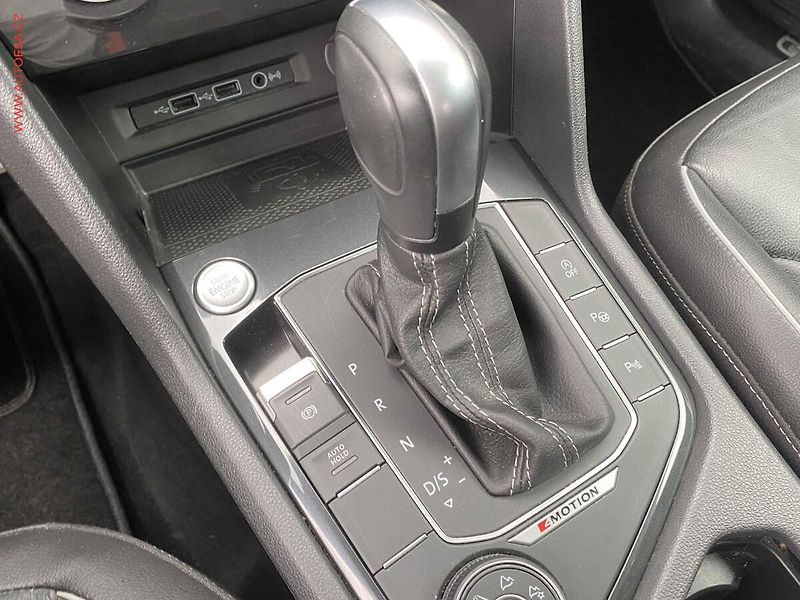 Volkswagen Tiguan (2020) 2.0 TDi 4X4, R-Line, DSG - fotka 16 z 22