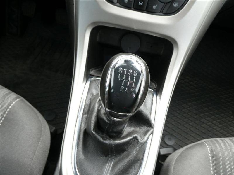 Opel Astra 1,4 88kW 2x kola, 2.majitel - fotka 25 z 38