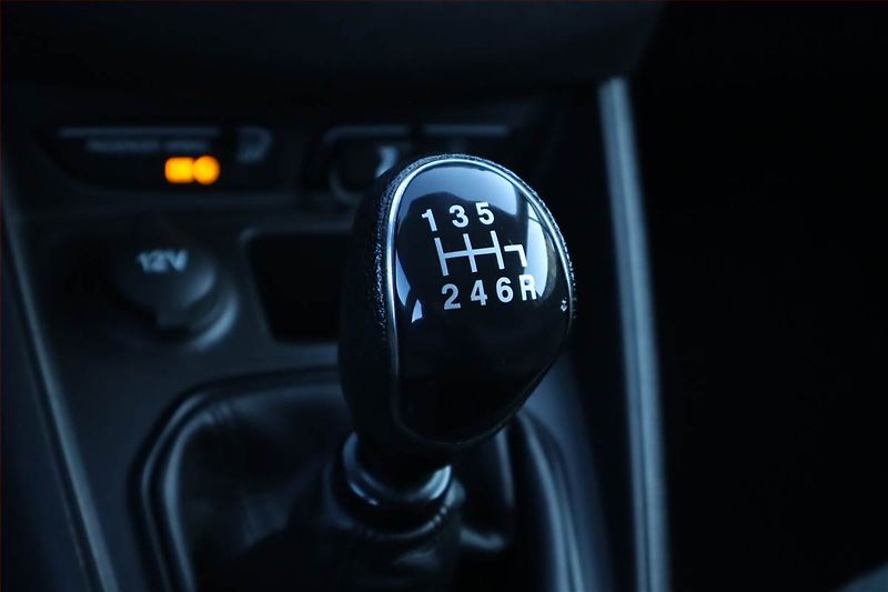 Ford Tourneo Courier (2018) Trend 1.5 TDCI, 5Míst, SR, DPH - fotka 18 z 18