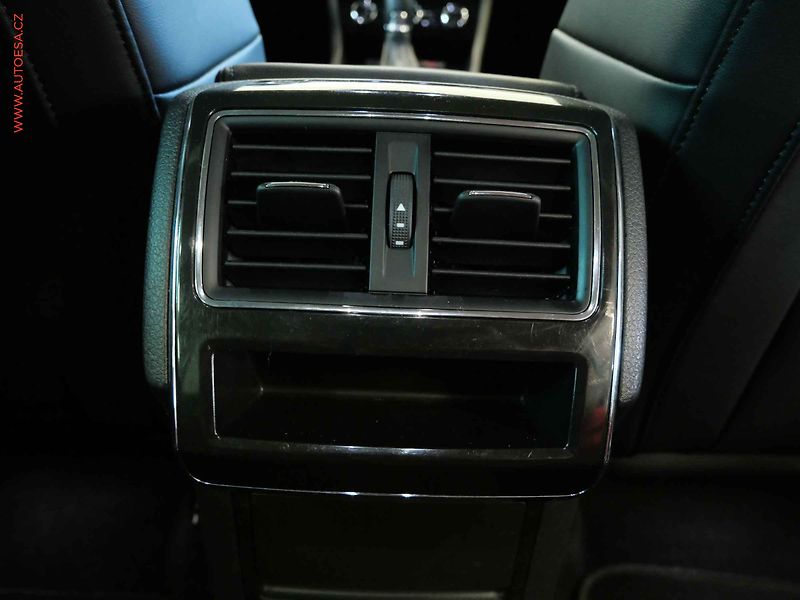 Škoda Superb (2023) 2.0 TDi, 1.maj,ČR, Style, DSG - fotka 22 z 24