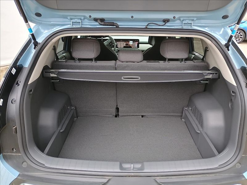 Kia EV3 0,0 4x2 EARTH  PŘEDVÁDĚCÍ - fotka 8 z 8