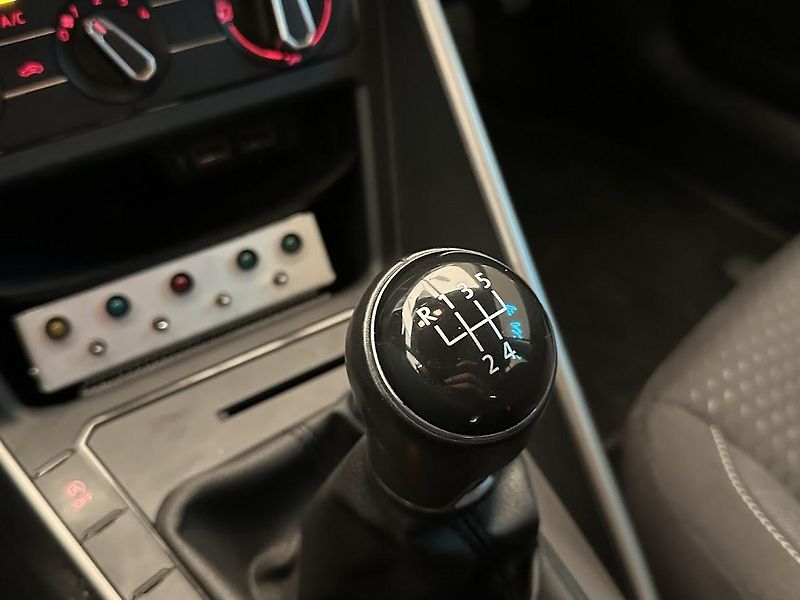Volkswagen Polo (2022) 1.0i Comfort AUTOŠKOLA Přestav - fotka 24 z 24