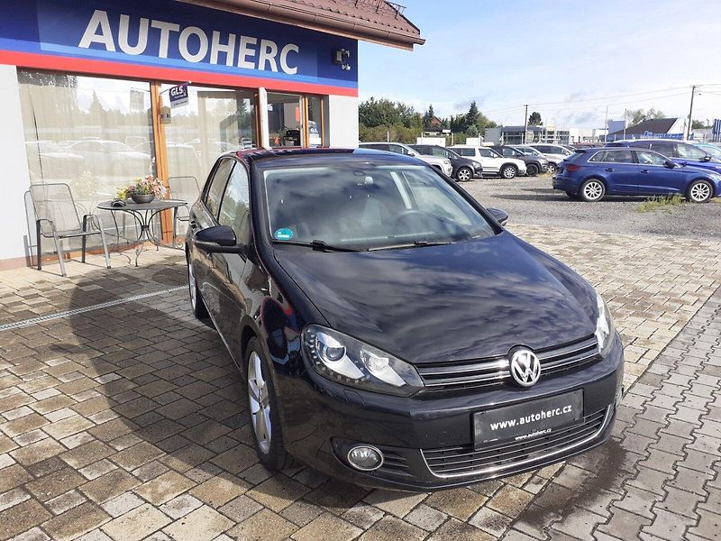 Volkswagen Golf (2011) VI 1.2 TSi - fotka 2 z 41