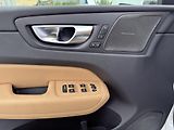 Volvo XC60 T8 AWD ULTRA BRIGHT *+ kola - náhled 13