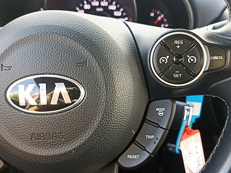 Kia Soul (2017) 1.6 GDI 97kW tažné servis.knih - fotka 18 z 31