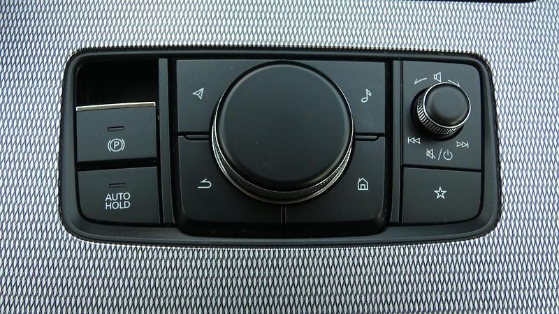 Mazda CX-60 2,5 l e-Skyactiv PHEV Exclusiv - fotka 18 z 23