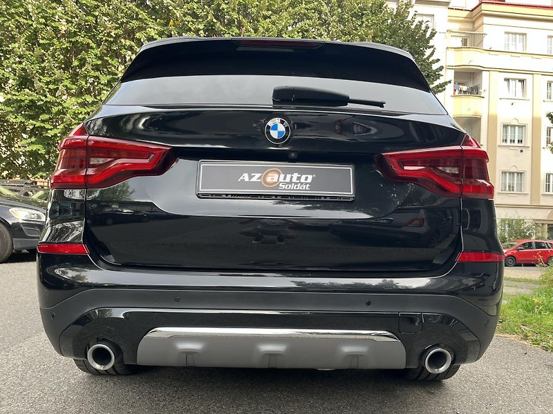 BMW X3 (2018) 30D xDRIVE LUXURY LINE - fotka 12 z 46