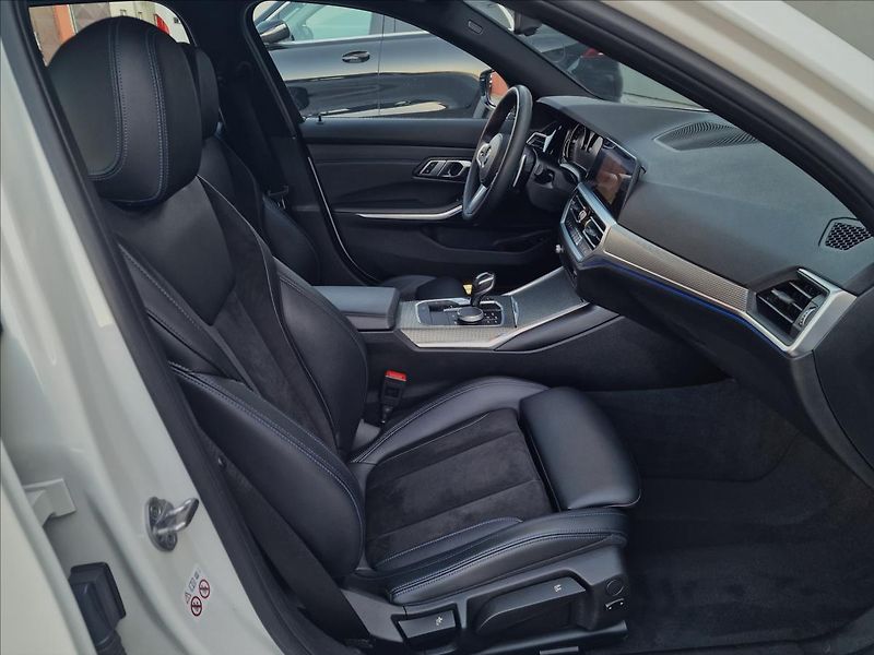 BMW Řada 3 320d xDrive,M Sport,ČR,1.Maj. - fotka 14 z 50