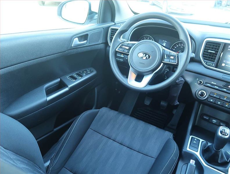 Kia Sportage (2021) 1.6 T-GDI, 4X4, Serv.kniha - fotka 7 z 15