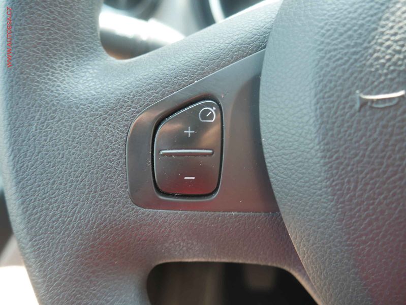 Renault Trafic (2018) 1.6dCi 6míst, AC, navi - fotka 13 z 14