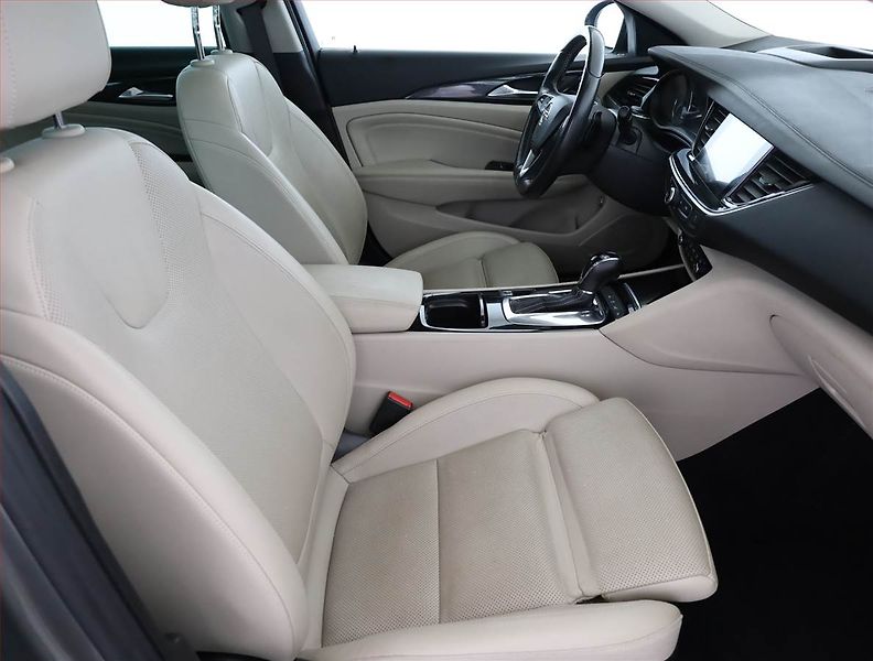 Opel Insignia (2019) 2.0 CDTI, Automat, Serv.kniha - fotka 7 z 21