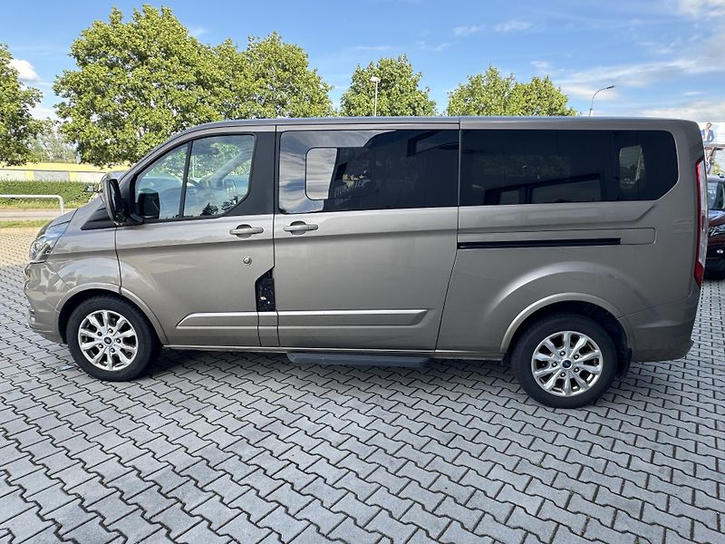 Ford Tourneo Custom (2021) 2,0 ECOBLUE HYBRID L2 - fotka 8 z 25