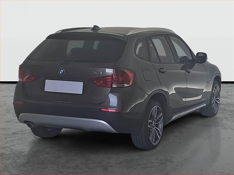 BMW X1 (2010) xDrive18d, 4X4, Serv.kniha - fotka 5 z 18