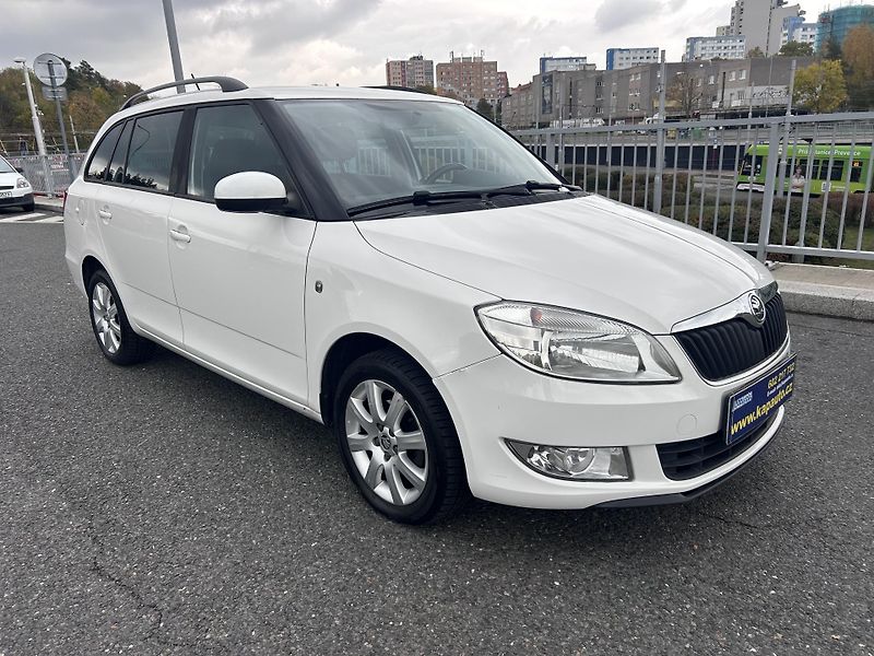 Škoda Fabia Kombi 1.2 TSI Ambiente - fotka 1 z 31