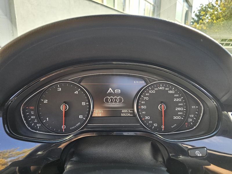 Audi A8 (2011) 3.0TDI QUATTRO  - fotka 13 z 20