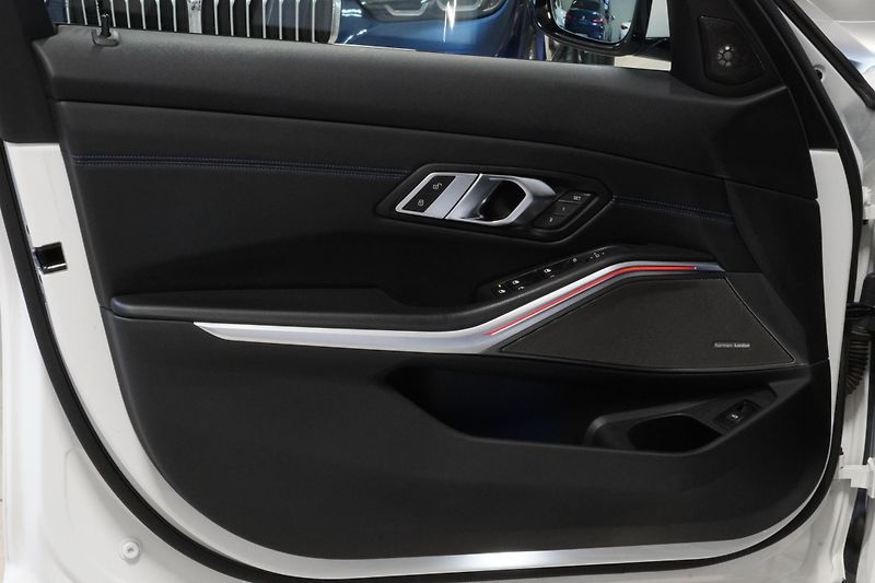 BMW Řada 3 M340XD,HUD,H/K,CARBON STŘECHA - fotka 17 z 40