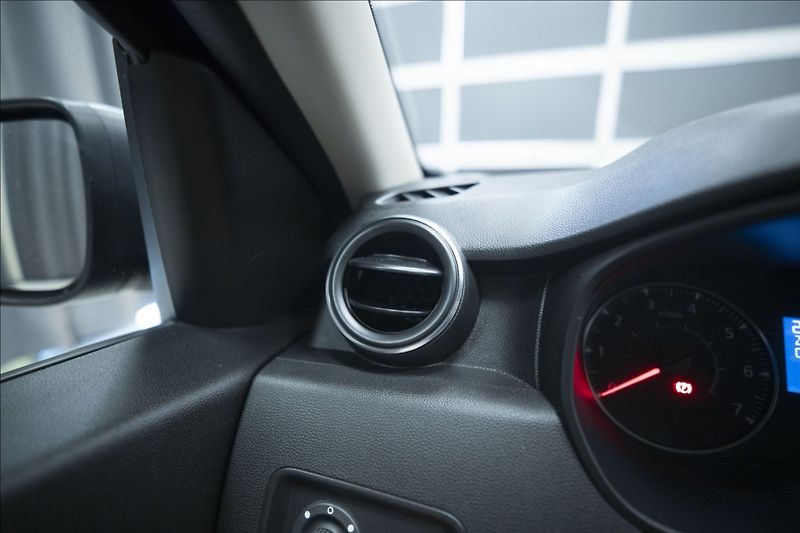 Dacia Duster 1,5 Blue dCi 4WD COMFORT TAŽNÉ - fotka 31 z 34
