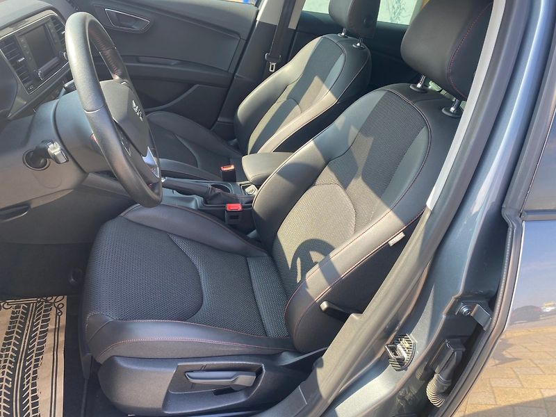 Seat Leon (2013) 1.8 TSi 132kW - fotka 18 z 39