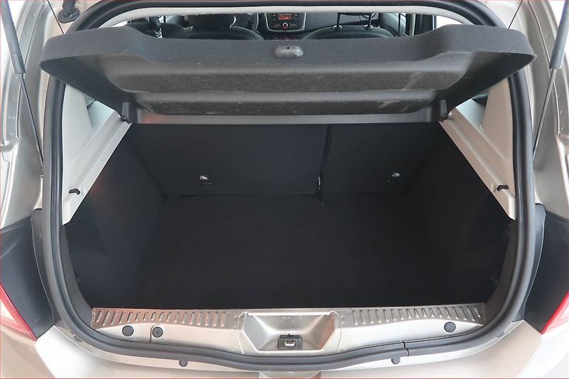 Dacia Sandero (2014) 1.2 16V - fotka 13 z 13