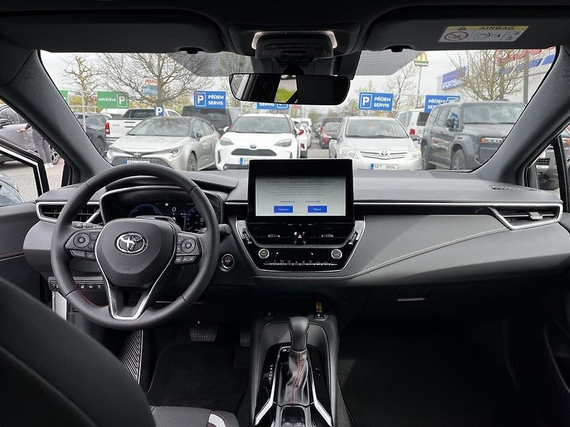 Toyota Corolla 1.8Hybrid GR Sport ODBĚR IHNED - fotka 13 z 29