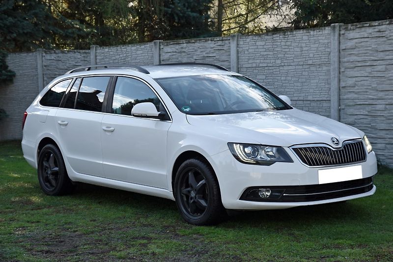 Škoda Superb 2.0 TDi CR,NAVI,VÝHŘEV,XENONY - fotka 6 z 45