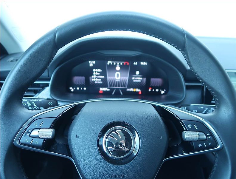 Škoda Kamiq (2025) 1.0 TSI - fotka 15 z 15