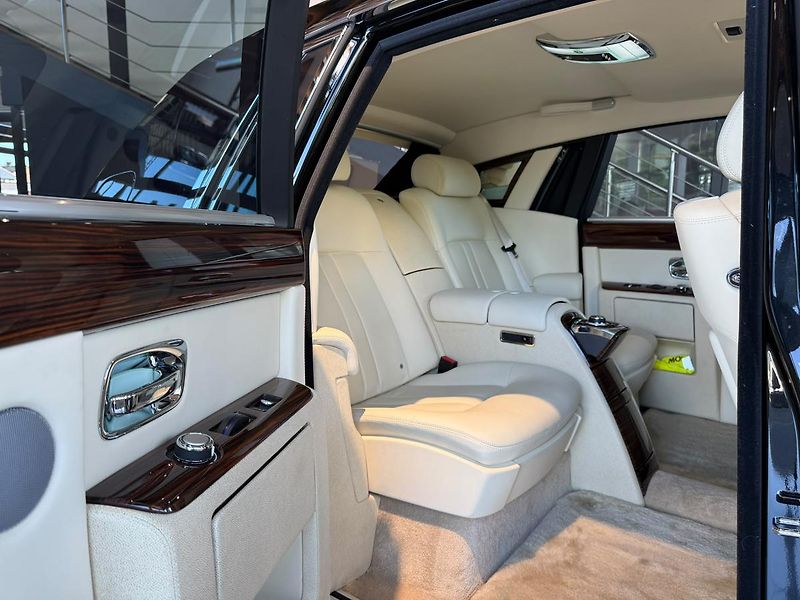 Rolls-Royce Phantom - fotka 16 z 31