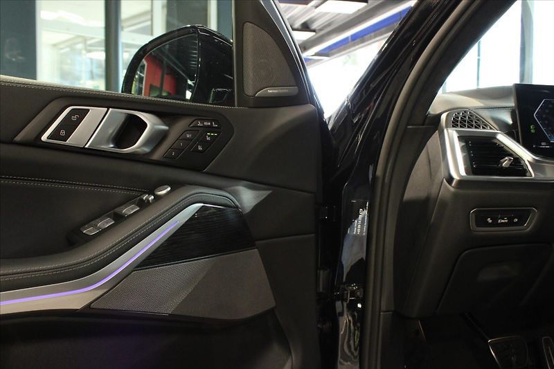 BMW X7 xDrive40d M Sport Pro ExeDrPro - fotka 13 z 44