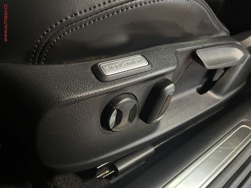 Volkswagen Passat (2015) 2.0 Bi-TDi 4x4, Highline - fotka 17 z 18