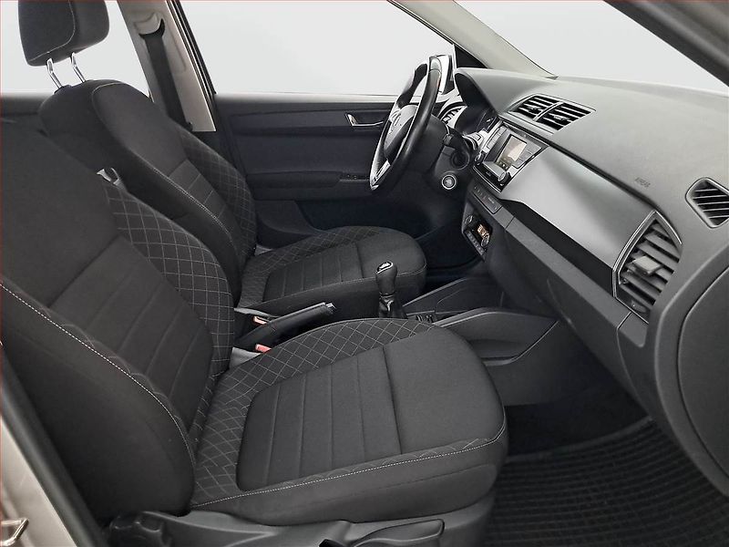 Škoda Fabia (2016) 1.2 TSI, Tempomat - fotka 9 z 26